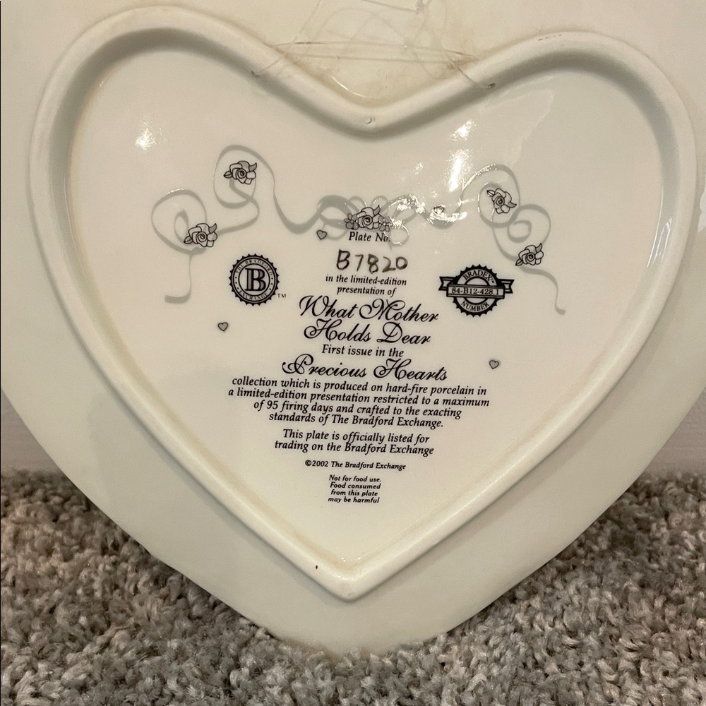 Bradford exchange What a mother holds dear porcelain heart - Picture 4 of 5